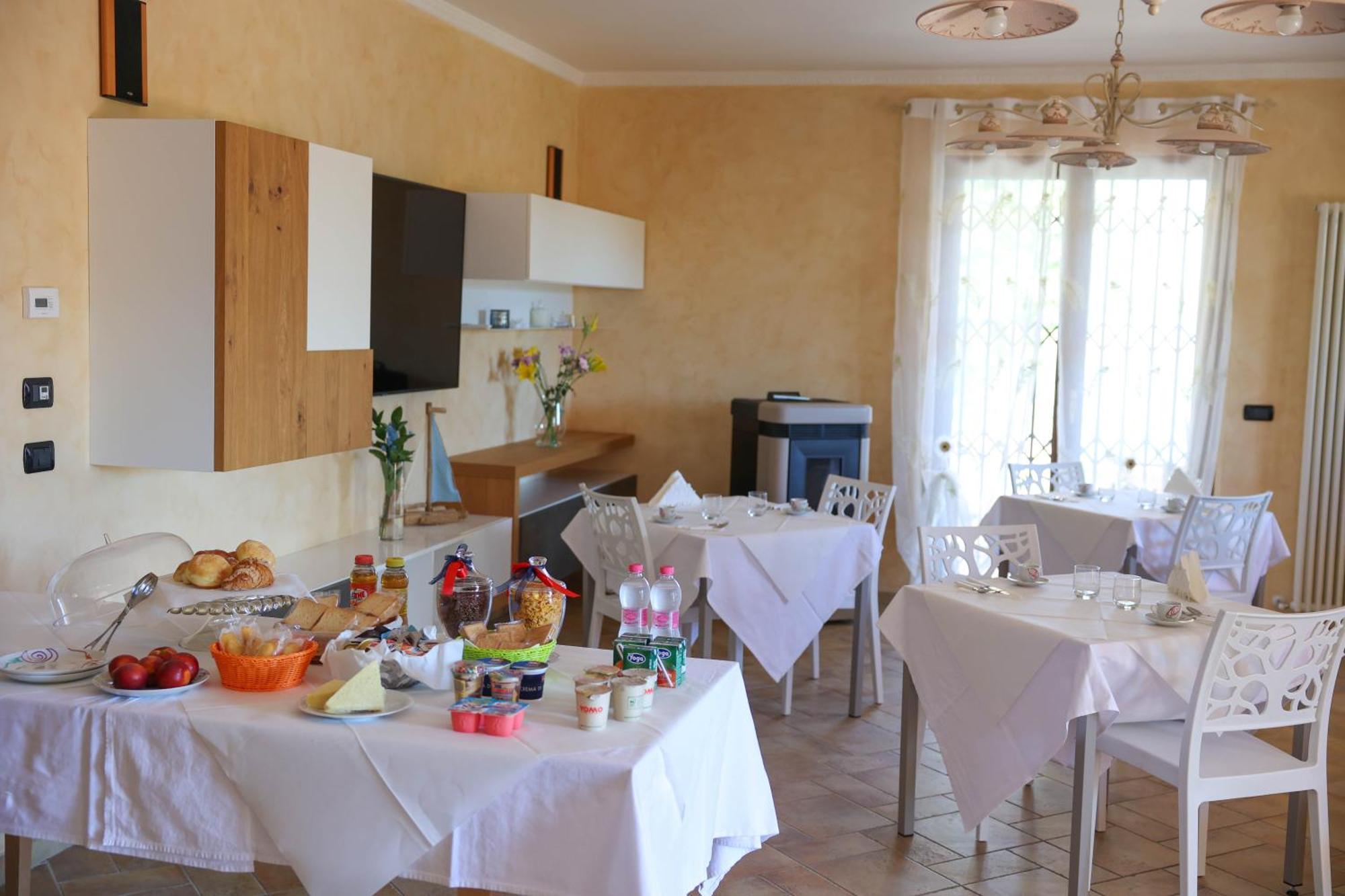 Bed And Breakfast A Casa Di Valerio Poggio Morello Экстерьер фото